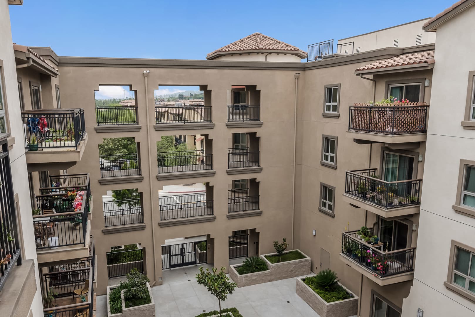 Casa Salazar Taylor Yard Senior